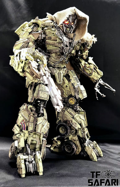 【Battle-Damaged Version】Unique Toys UT R-05DMG R05DMG Desperado (Oil Tanker  Megatron) Battle Damaged Version 33cm / 13