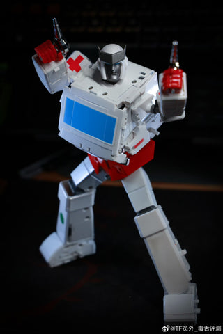 XTransbots MX-48 MX48 MX-XXXXVIII Ratliff ( Ratchet ) X-transbots 22cm / 8.7"