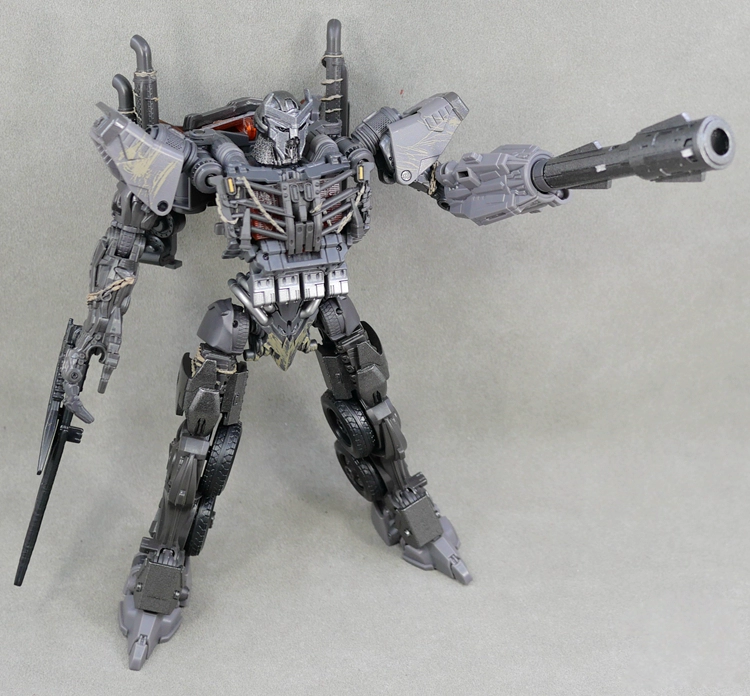 Toy Review: Studio Series Leader Class Scourge